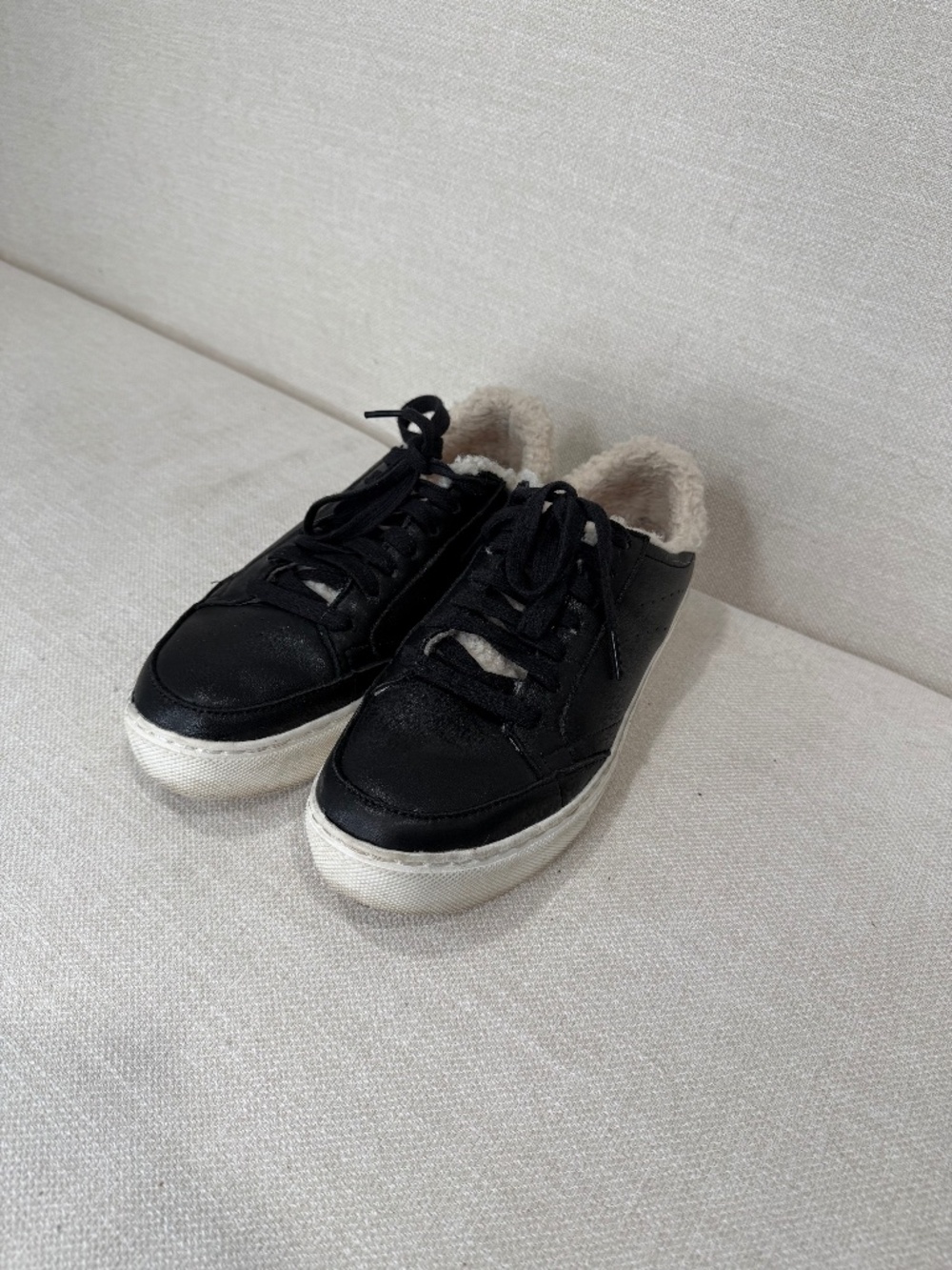 Dr. Scholl’s All In Cozy Black Leather Shearling Sneakers Size 8